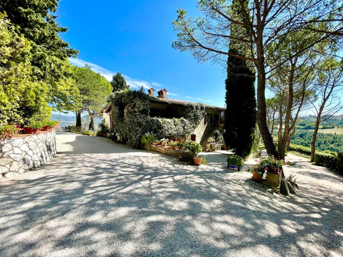 La Panoramica Gubbio - Maison De Charme - Casette E Appartamenti Self Catering Per Vacanze Meravigliose! ภายนอก รูปภาพ